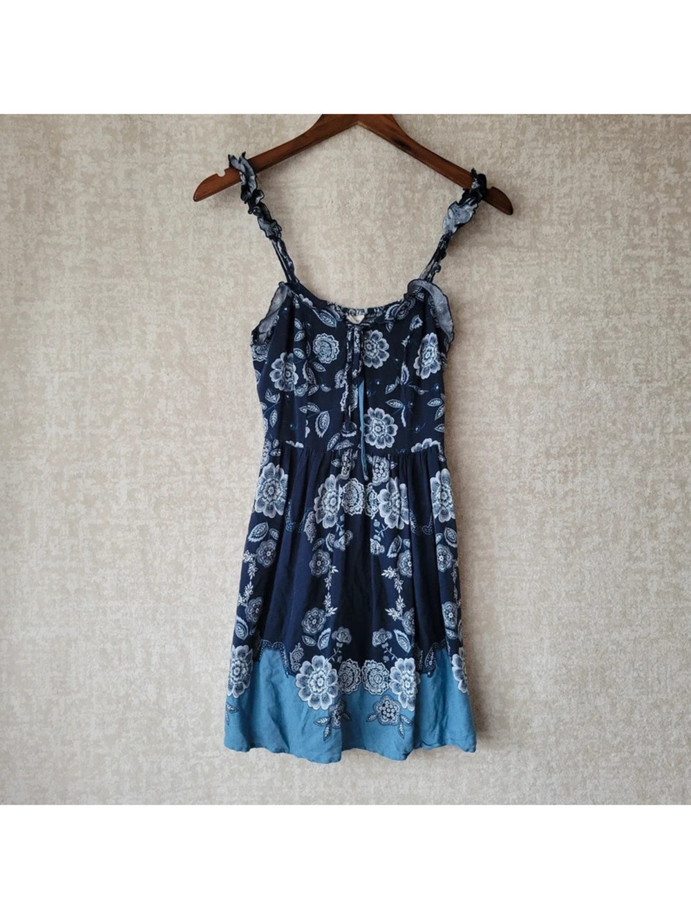 Aaeropostale Floral Mini Dress Sz Small Womens Blue Ruffle Straps Smocked Back
